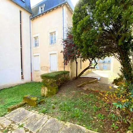 Cote Cour - - La Conciergerie. Apartman