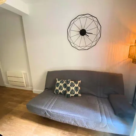 Cote Cour - - La Conciergerie. Poitiers