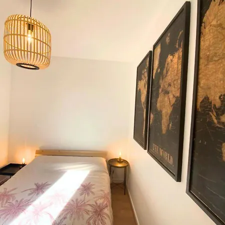 Cote Cour - - La Conciergerie. Apartment *