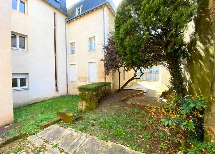 Cote Cour - - La Conciergerie. Apartman